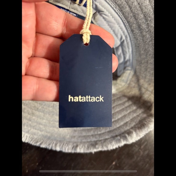 Hat Attack Frayed Edge Bucket Hat Light Gray Size OS - NWT main image 9